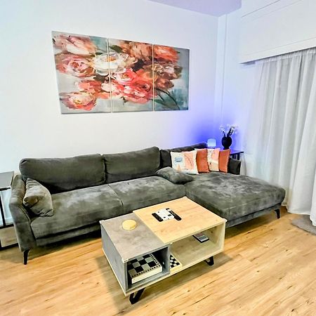 Modern Apartment Near Mckenzie Beach Larnaca Esterno foto