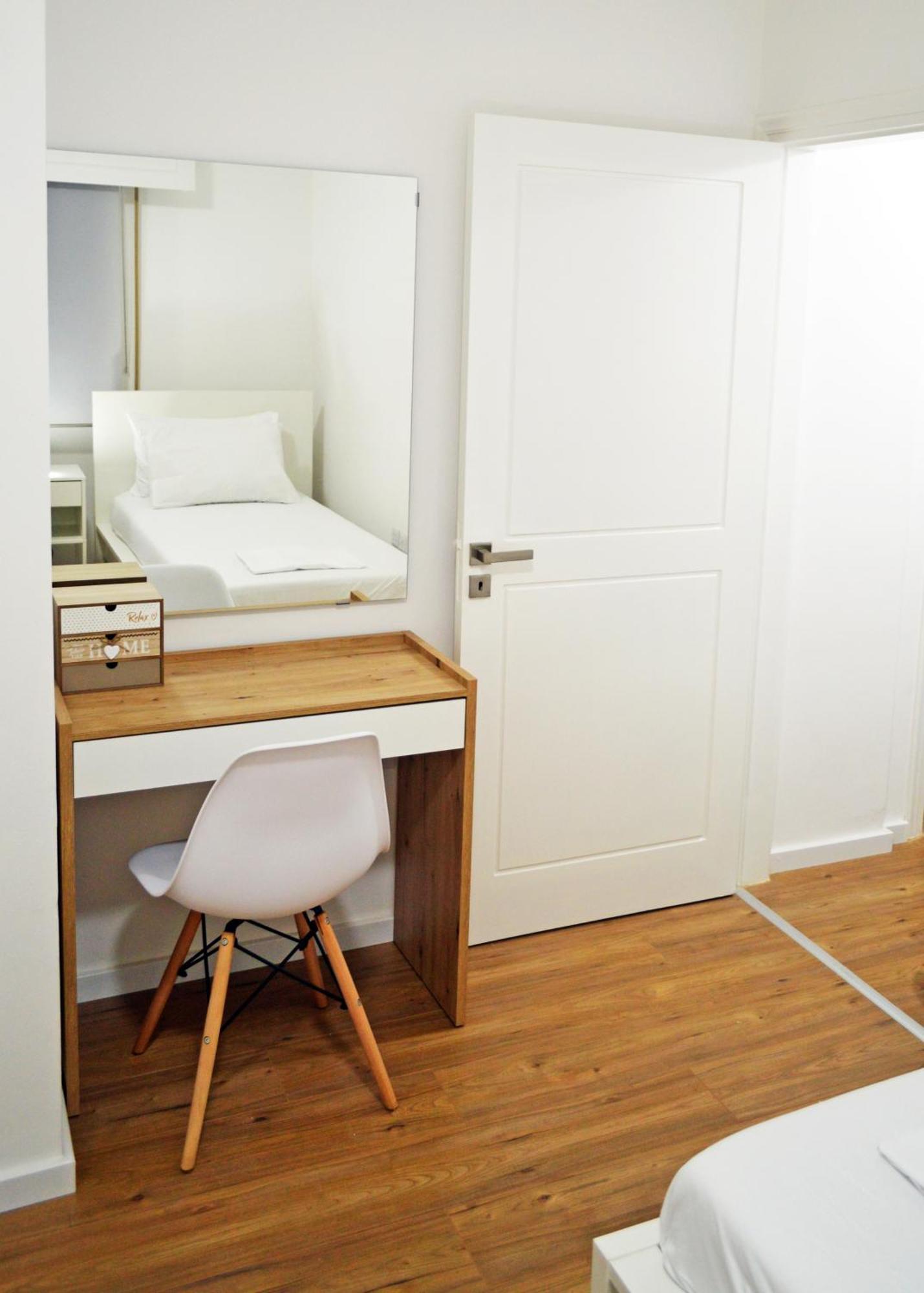 Modern Apartment Near Mckenzie Beach Larnaca Esterno foto