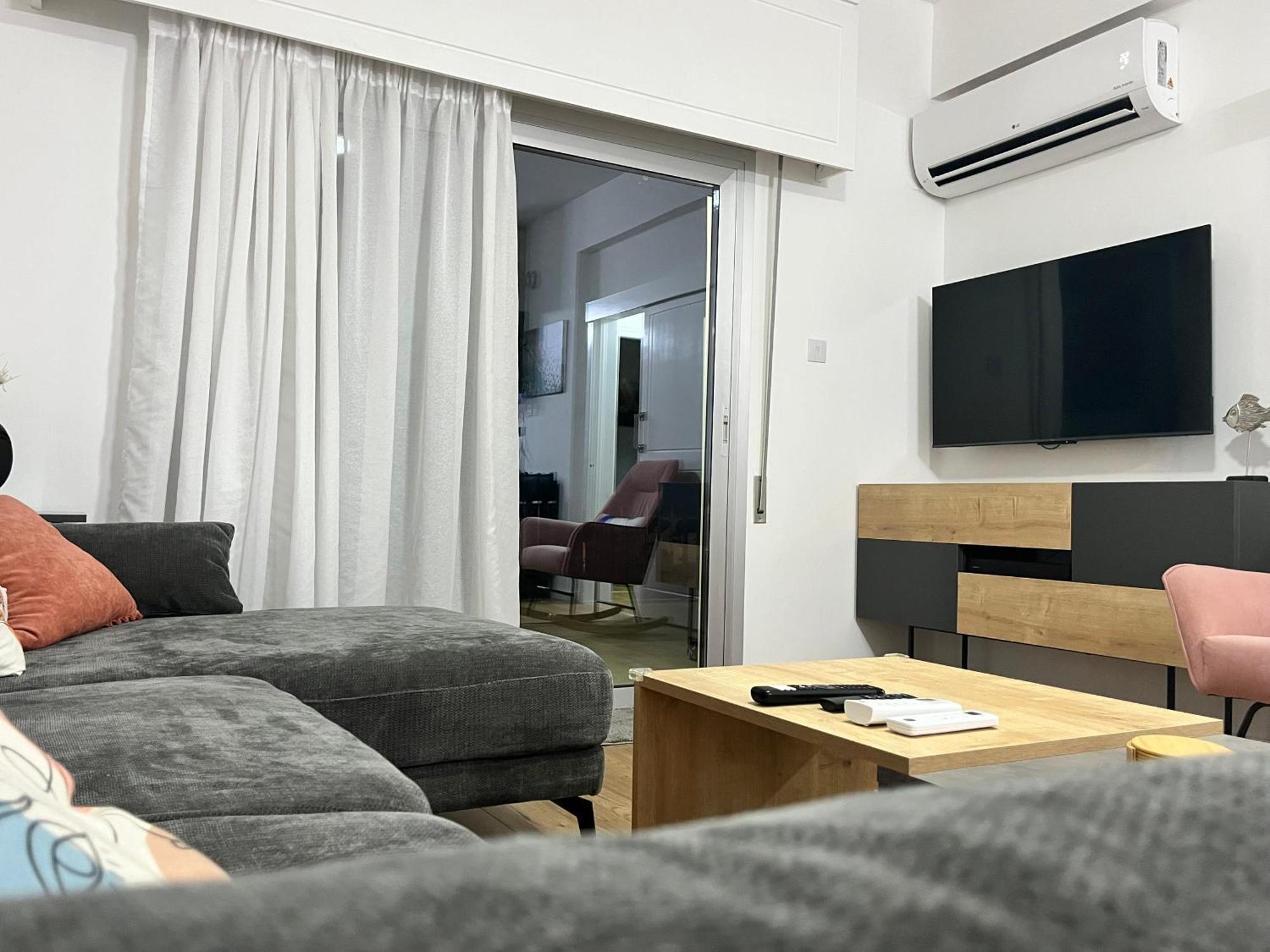 Modern Apartment Near Mckenzie Beach Larnaca Esterno foto
