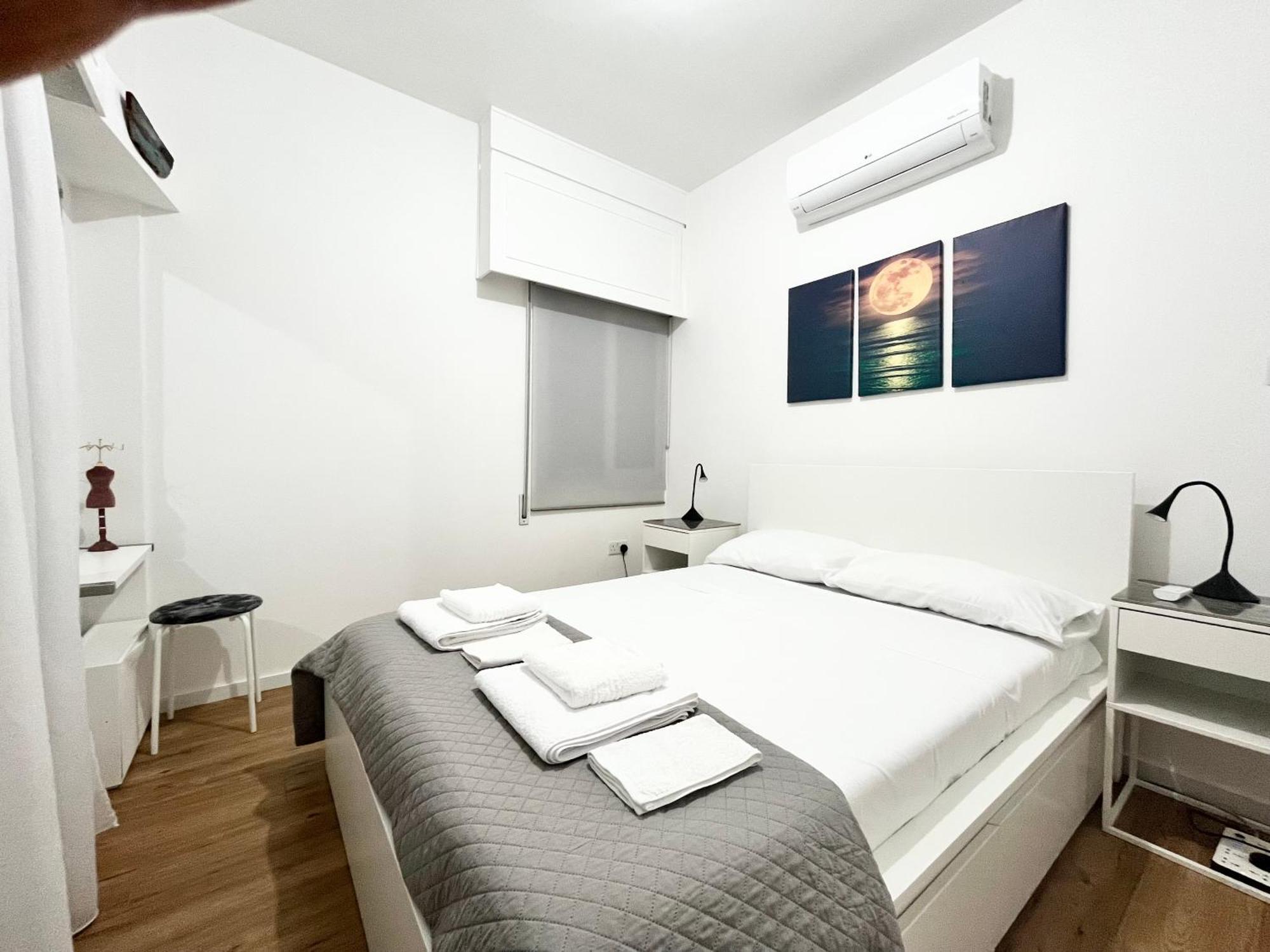 Modern Apartment Near Mckenzie Beach Larnaca Esterno foto